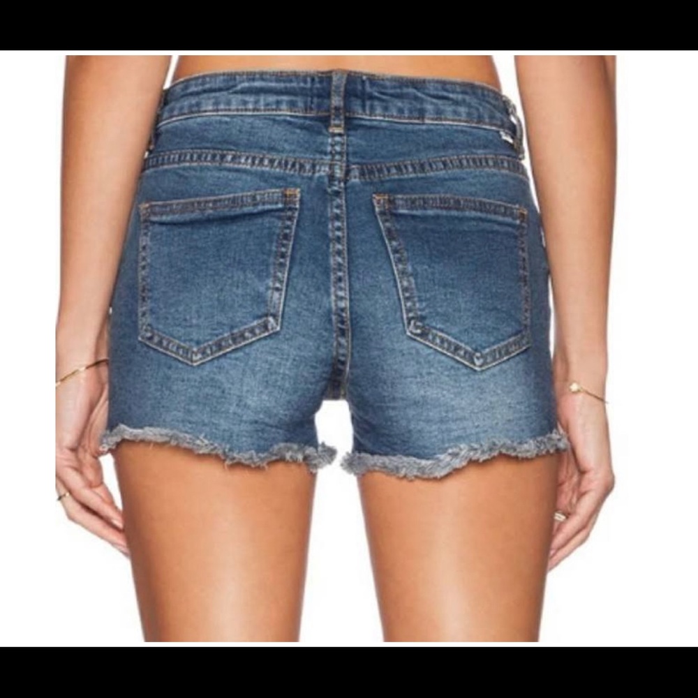 OBEY SHORT
